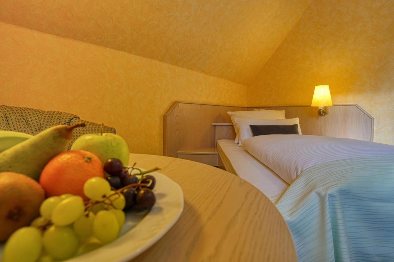Hotel Kischers Landhaus Hannover Bagian luar foto