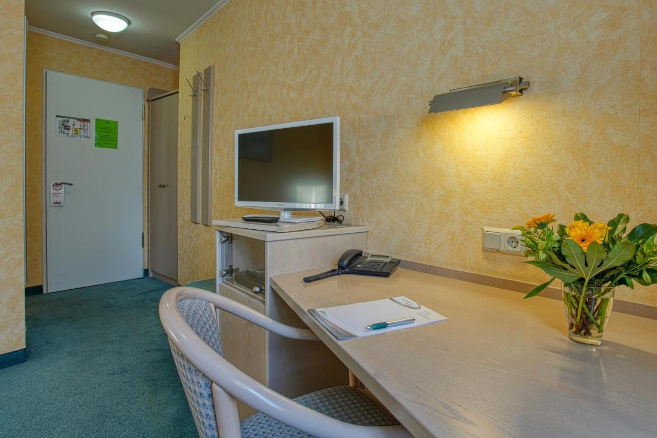 Hotel Kischers Landhaus Hannover Bagian luar foto